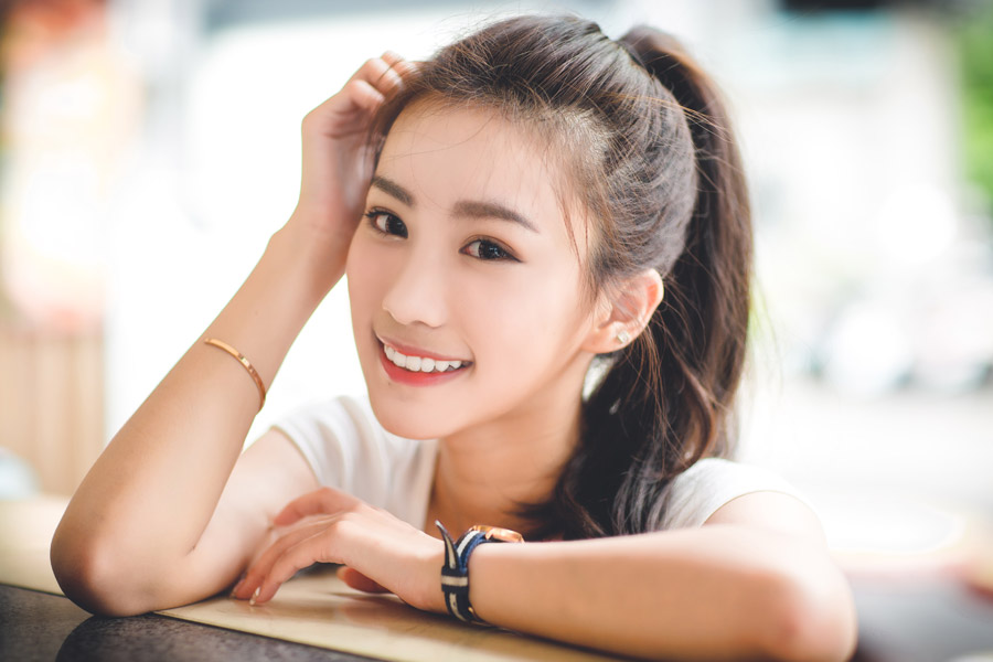 読書好き女子と出会いたいあなたへ 本好きサークルや作家さんの握手会などで付き合う 彼女へ 恋愛チョコレート Com 男女の恋活婚活 出会い の方法を紹介しています アプリや合コン ナンパ 外国人と出会う方法など 知り合う 付き合う情報を更新中